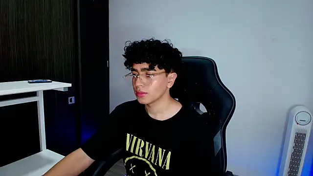 Snapshot of _nickconnor01 chatting on February 2025 08:57:01 PM  nickconnor01 online show from February 2025 08:57:01 PM