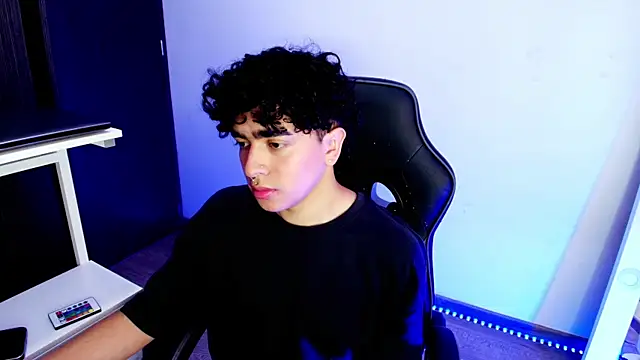 Snapshot of _nickconnor01 chatting on February 2025 07:05:02 PM  nickconnor01 online show from February 2025 07:05:02 PM