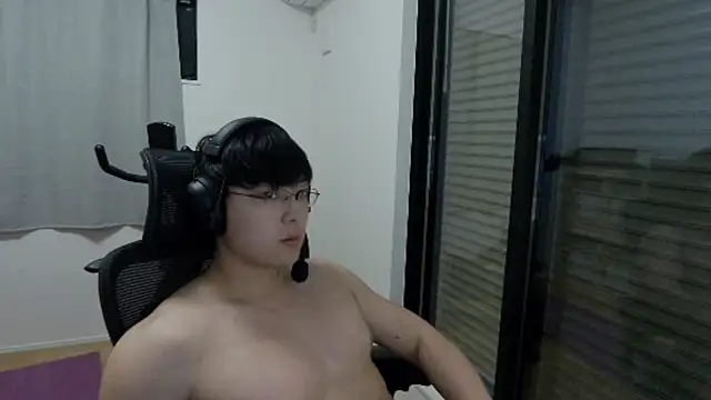 Tkcqcc online show from October 2025 04:46:01 PM