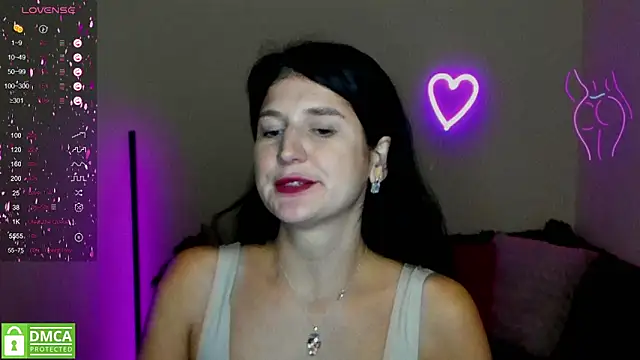 Alianna Solo Kisses online show from February 2025 09:53:02 AM