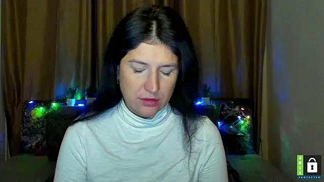 Alianna Solo Kisses online show from December 2025 06:30:02 AM