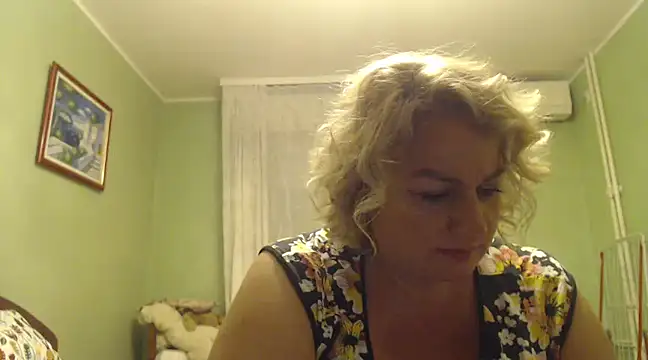 VirginiaNurse online show from December 2024 09:20:01 PM