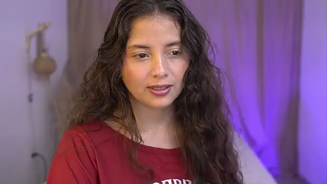 lirio05 online show from November 2025 06:57:01 PM