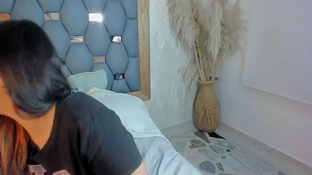 yayi derek online show from October 2025 11:42:01 AM