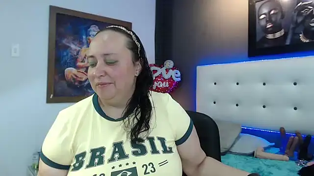 Snapshot of Natasha26_ chatting on February 2025 07:19:02 PM Natasha26 online show from February 2025 07:19:02 PM