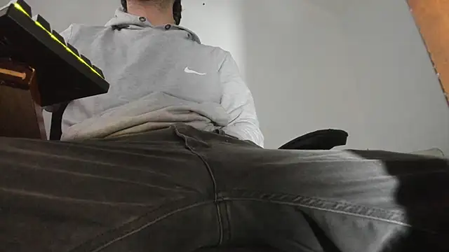 s sven03 online show from November 2025 12:16:02 AM