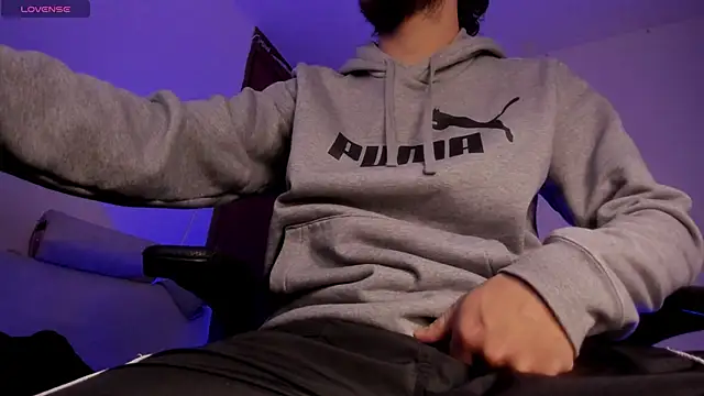 Snapshot of s_sven03 chatting on February 2026 04:11:01 AM s sven03 online show from February 2026 04:11:01 AM