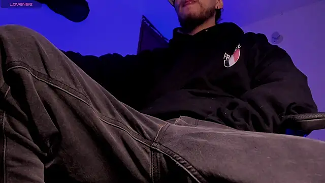 Snapshot of s_sven03 chatting on February 2026 07:14:02 AM s sven03 online show from February 2026 07:14:02 AM