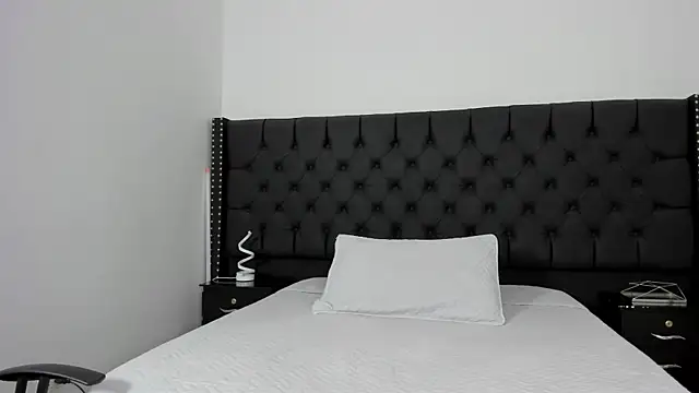 Rubi Sky online show from December 2025 02:56:01 PM