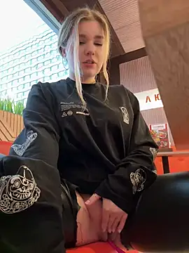 PumaShyXD online show from January 2025 10:23:02 AM