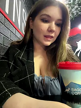 PumaShyXD online show from November 2025 11:00:02 AM