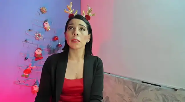 Snapshot of AdelleLennox_cg chatting on December 2024 11:18:01 AM AdelleLennox cg online show from December 2024 11:18:01 AM