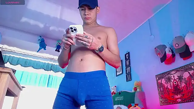 Snapshot of mexican_cum chatting on October 2025 08:44:01 PM mexican cum online show from October 2025 08:44:01 PM