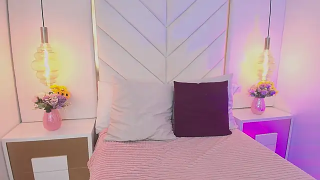 Flor delunaa online show from September 2025 12:40:01 PM