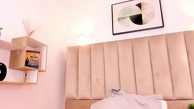 Anniie Queen online show from February 2025 06:20:01 AM