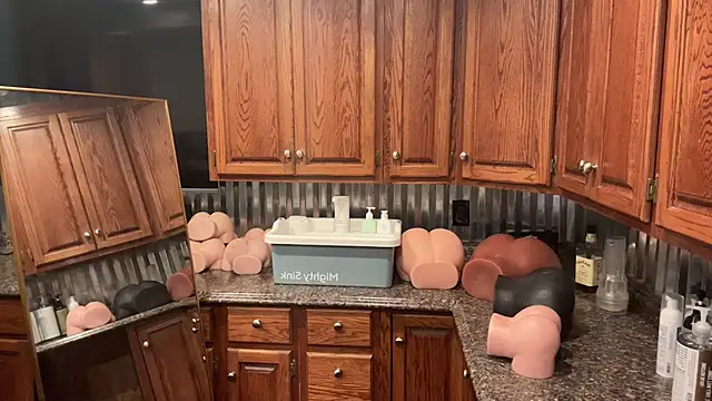 Snapshot of AlphaZack_14 chatting on February 2025 01:15:02 PM AlphaZack 14 online show from February 2025 01:15:02 PM