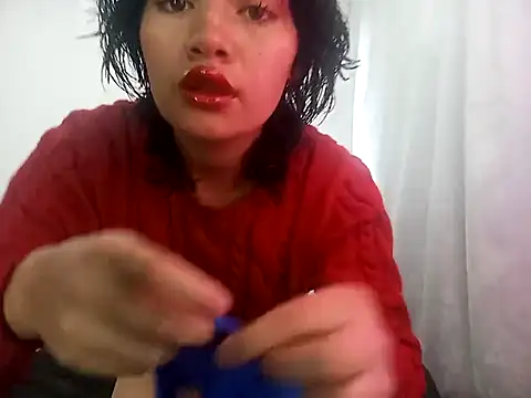 Snapshot of lyzamy_liz chatting on February 2025 09:09:01 PM lyzamy liz online show from February 2025 09:09:01 PM