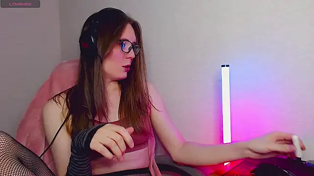 tracy cooper online show from February 2025 10:48:02 PM