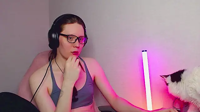 tracy cooper online show from February 2025 11:44:02 PM