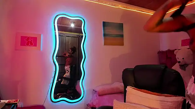 ladyrd1 online show from February 2025 12:56:01 PM