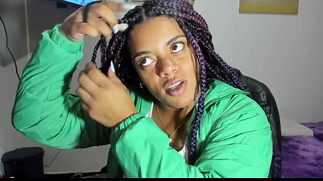 ladyrd1 online show from October 2025 05:35:02 AM