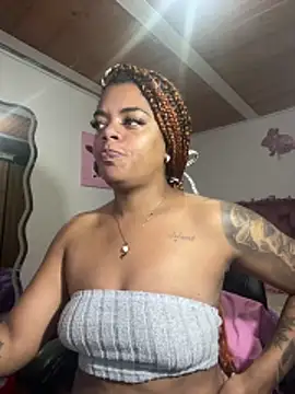 ladyrd1 online show from February 2026 11:03:02 PM