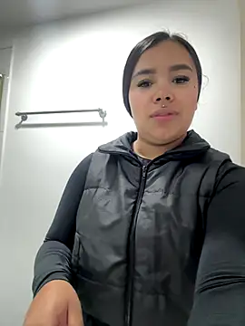 Snapshot of MarianaGarciaa__ chatting on December 2025 06:26:01 PM MarianaGarciaa online show from December 2025 06:26:01 PM