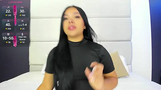 Snapshot of MarianaGarciaa__ chatting on May 2026 06:27:02 PM MarianaGarciaa online show from May 2026 06:27:02 PM