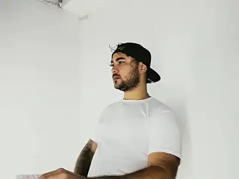 Sebas-hott online show from October 2025 10:42:02 PM