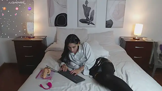 Lucy joi online show from February 2025 06:07:02 AM