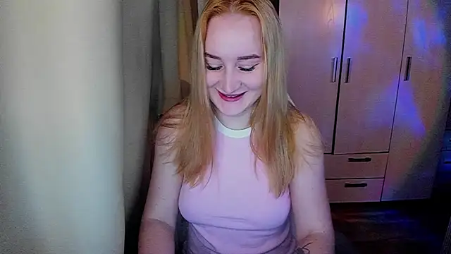 Snapshot of KeiraNight chatting on May 2026 01:14:02 AM KeiraNight online show from May 2026 01:14:02 AM