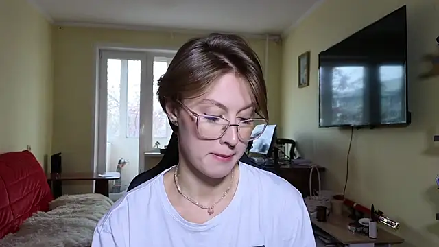 Snapshot of MalvinaBlum chatting on October 2025 06:19:02 AM MalvinaBlum online show from October 2025 06:19:02 AM