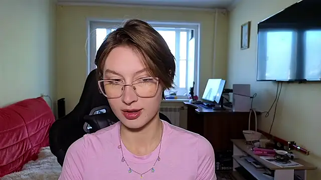 Snapshot of MalvinaBlum chatting on December 2025 04:06:01 AM MalvinaBlum online show from December 2025 04:06:01 AM