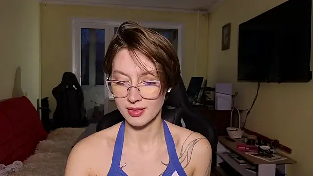 Snapshot of MalvinaBlum chatting on December 2025 01:58:01 AM MalvinaBlum online show from December 2025 01:58:01 AM