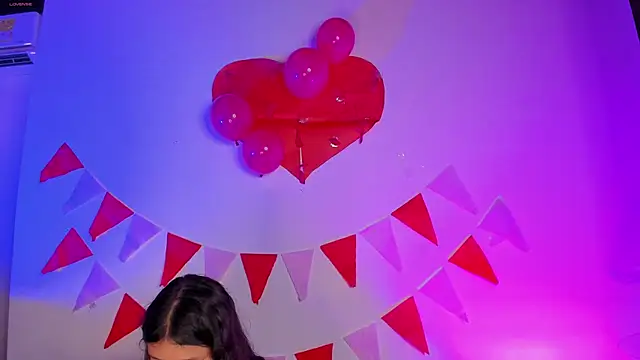 alaia-rogers online show from February 2025 06:19:01 PM