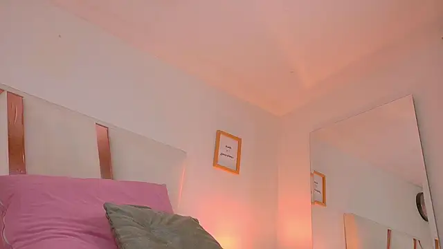 alaia-rogers online show from February 2025 05:53:01 PM