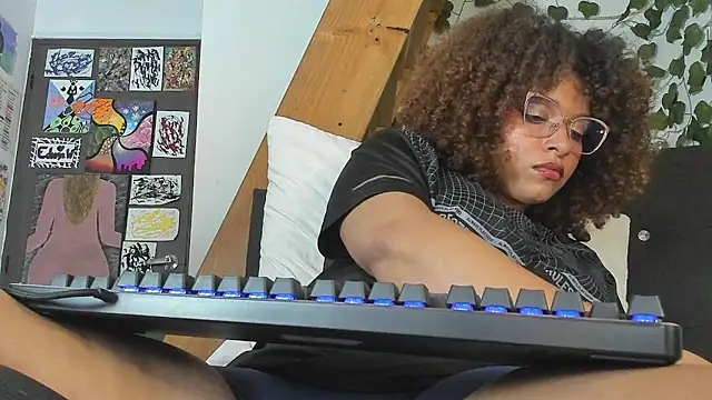 Snapshot of Ada_gales_ chatting on December 2024 02:52:01 AM Ada gales  online show from December 2024 02:52:01 AM