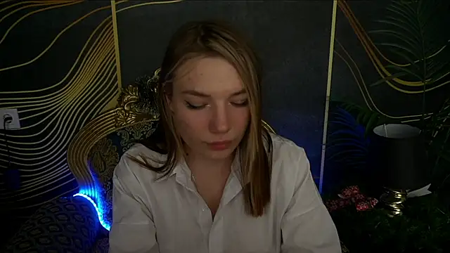 Snapshot of IceDanielles chatting on December 2024 07:01:01 PM IceDanielles online show from December 2024 07:01:01 PM