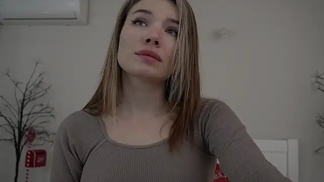 Snapshot of IceDanielles chatting on February 2025 08:44:01 AM IceDanielles online show from February 2025 08:44:01 AM