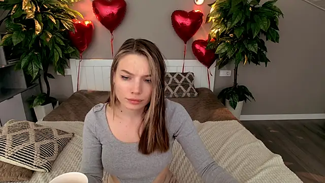 Snapshot of IceDanielles chatting on February 2025 03:38:01 PM IceDanielles online show from February 2025 03:38:01 PM