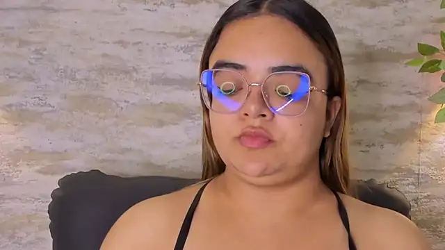 Celeste Mcs  online show from September 2025 03:42:02 AM