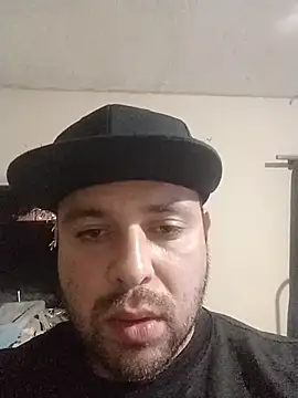 Snapshot of JulianInter08 chatting on March 2026 04:07:02 AM JulianInter08 online show from March 2026 04:07:02 AM