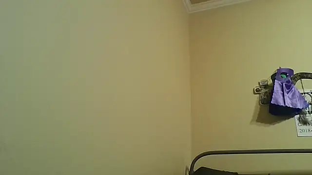 YelpedAverting online show from December 2025 05:21:01 PM