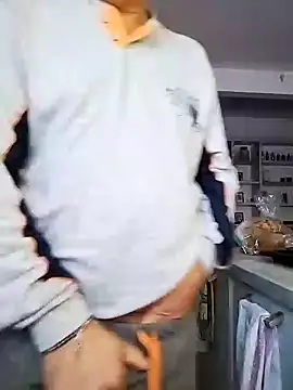 Snapshot of MATTIS11 chatting on December 2024 08:15:02 AM MATTIS11 online show from December 2024 08:15:02 AM