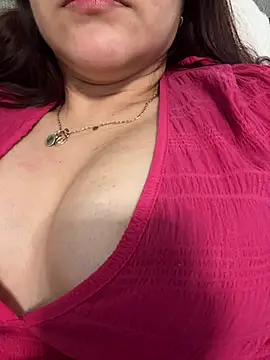 Snapshot of ZUCAAT chatting on May 2026 12:56:02 PM ZUCAAT online show from May 2026 12:56:02 PM