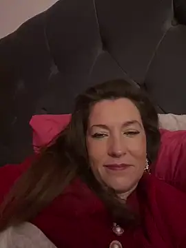 Lwhite1 online show from November 2025 04:29:01 PM