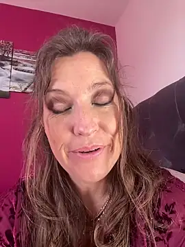 Lwhite1 online show from February 2026 03:21:01 PM