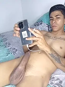 Snapshot of Eduardomieres chatting on January 2025 08:18:02 PM Eduardomieres online show from January 2025 08:18:02 PM