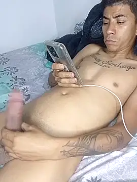 Snapshot of Eduardomieres chatting on January 2025 10:31:01 PM Eduardomieres online show from January 2025 10:31:01 PM