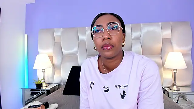 dirtyvictoria online show from October 2025 12:49:02 PM